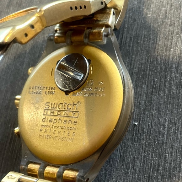 Rare Swatch Gold and silver  Chronograph Watch - Picture 4 of 6